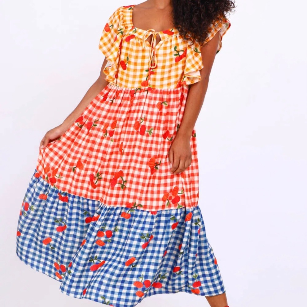 Farm Rio Dress  cropped patch  pitanga vich. Size Medium.
